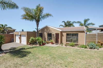 House For Sale in Vredekloof Heights, Brackenfell