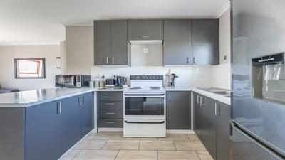 House For Sale in Vredekloof East, Brackenfell