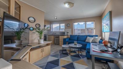 Apartment / Flat For Sale in Oakglen, Bellville