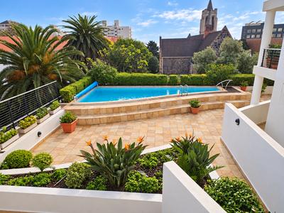 Apartment / Flat For Sale in Sea Point, Cape Town