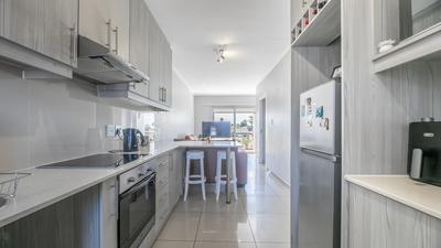 Apartment / Flat For Sale in Durbanville Central, Durbanville